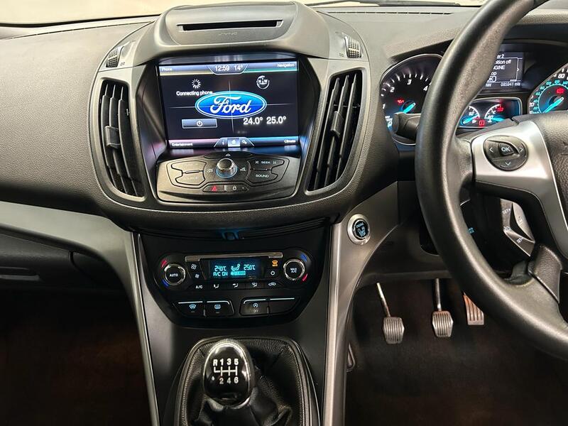 FORD KUGA