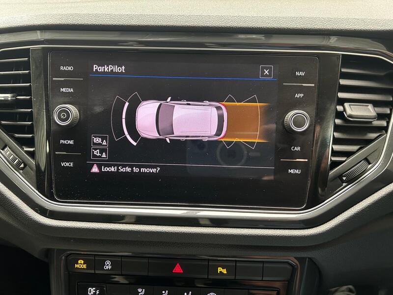 VOLKSWAGEN T-ROC