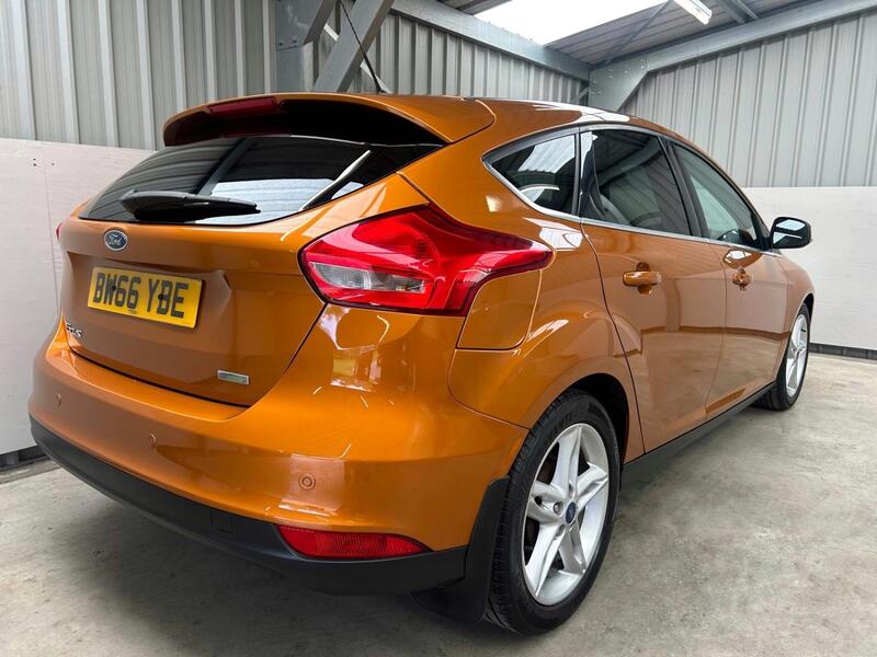 FORD FOCUS