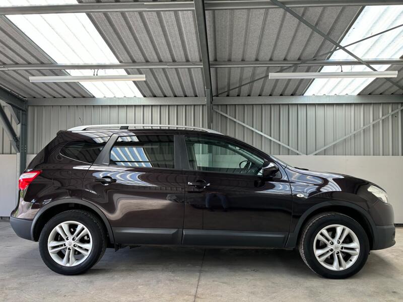 NISSAN QASHQAI+2