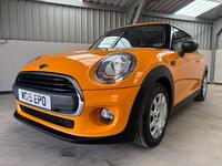 MINI HATCH