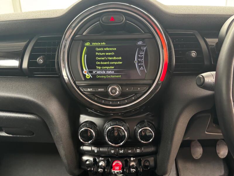 MINI HATCH