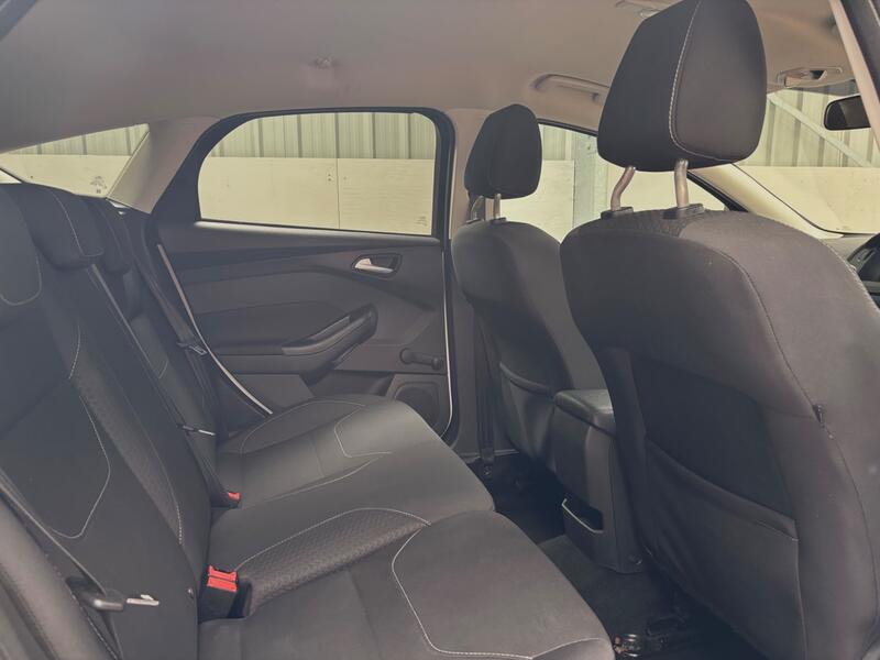 FORD FOCUS