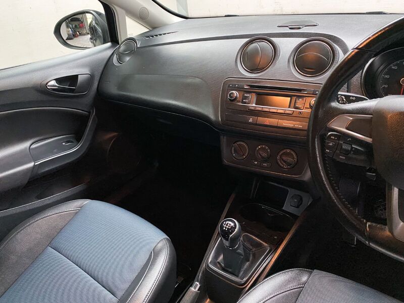 SEAT IBIZA