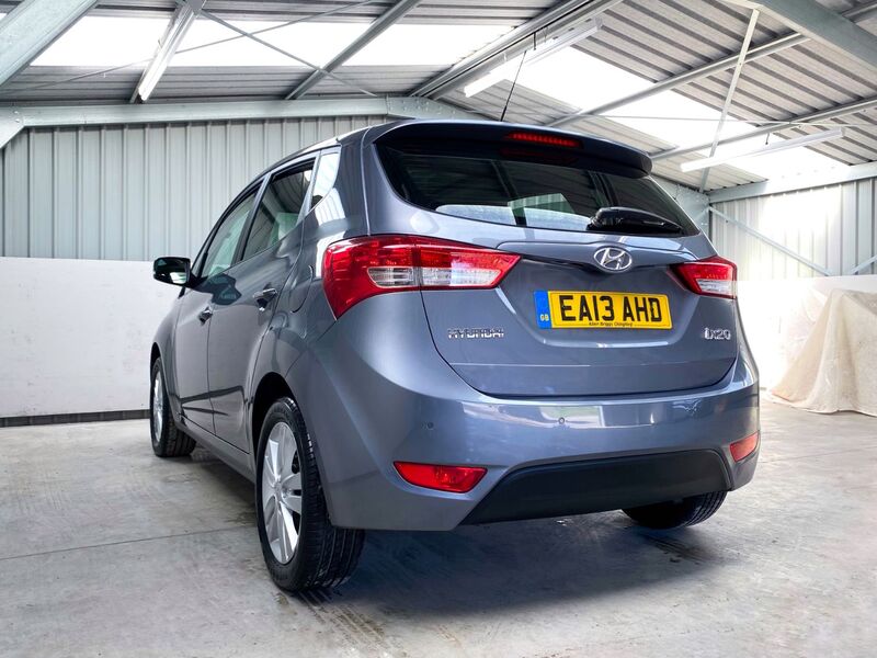HYUNDAI IX20