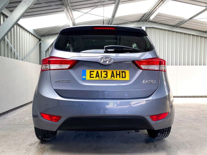 HYUNDAI IX20