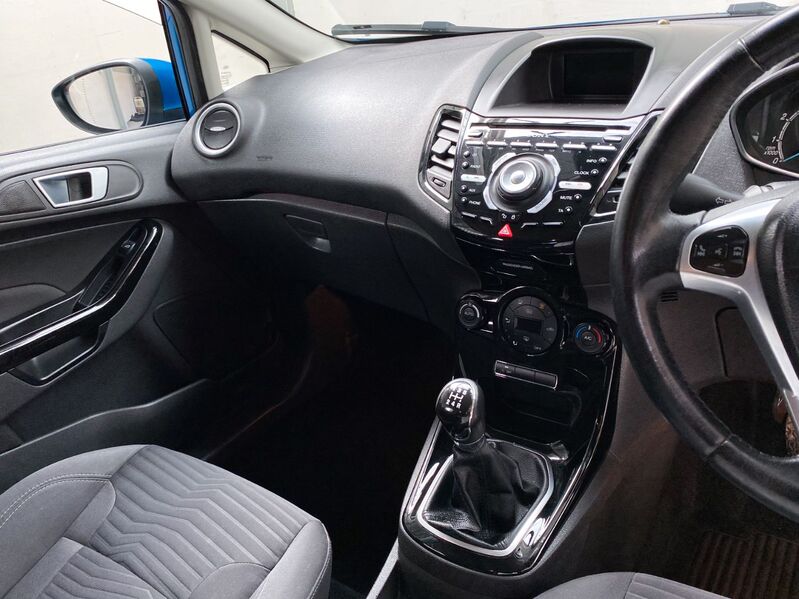 FORD FIESTA