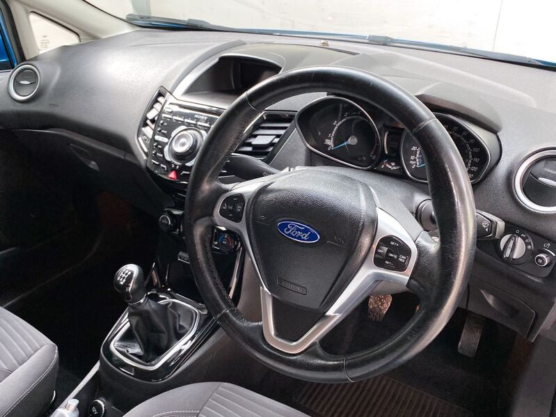 FORD FIESTA