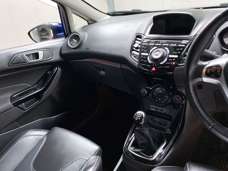 FORD FIESTA