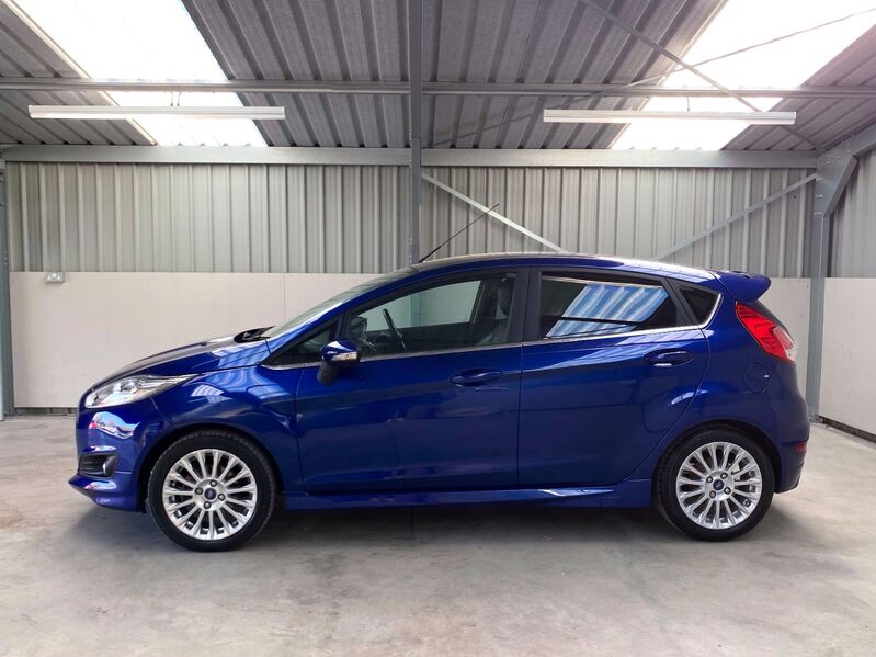FORD FIESTA