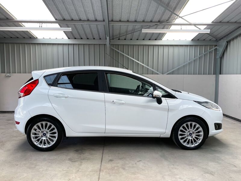 FORD FIESTA