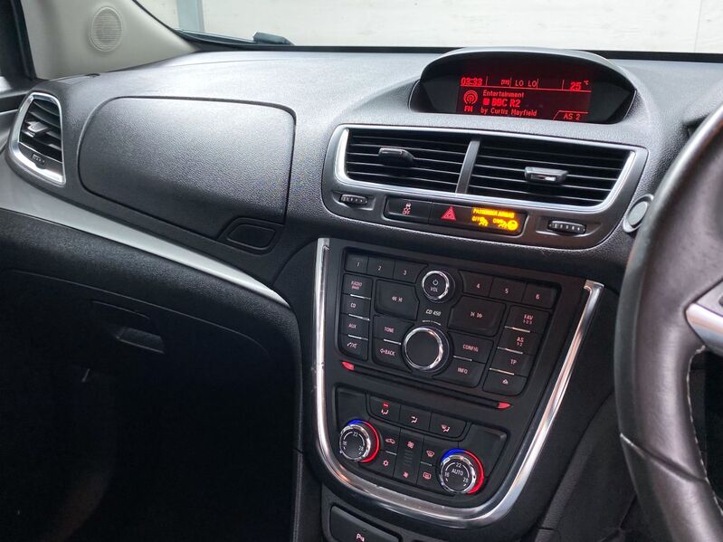 VAUXHALL MOKKA