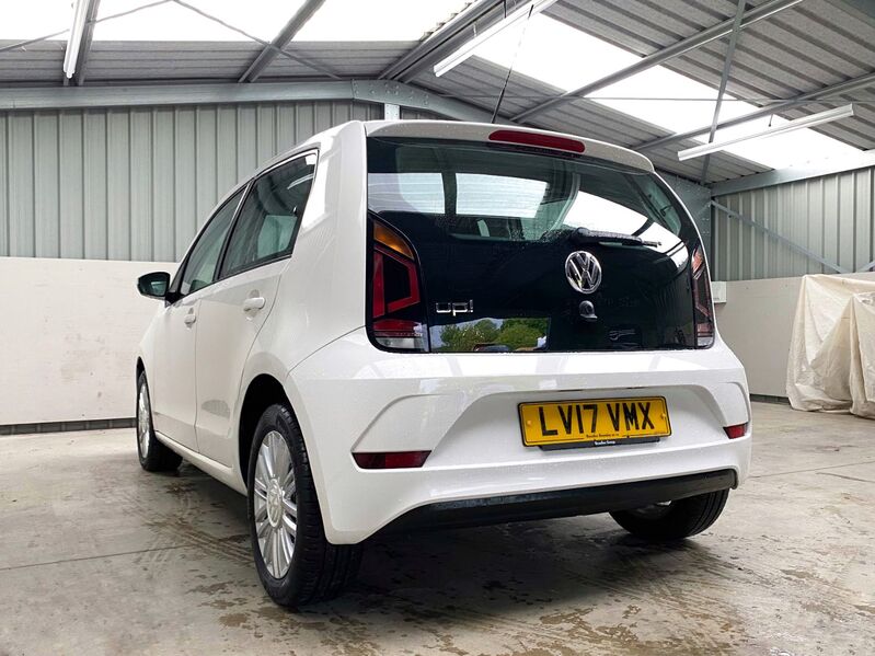 VOLKSWAGEN UP