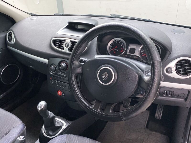 RENAULT CLIO