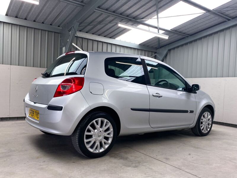 RENAULT CLIO