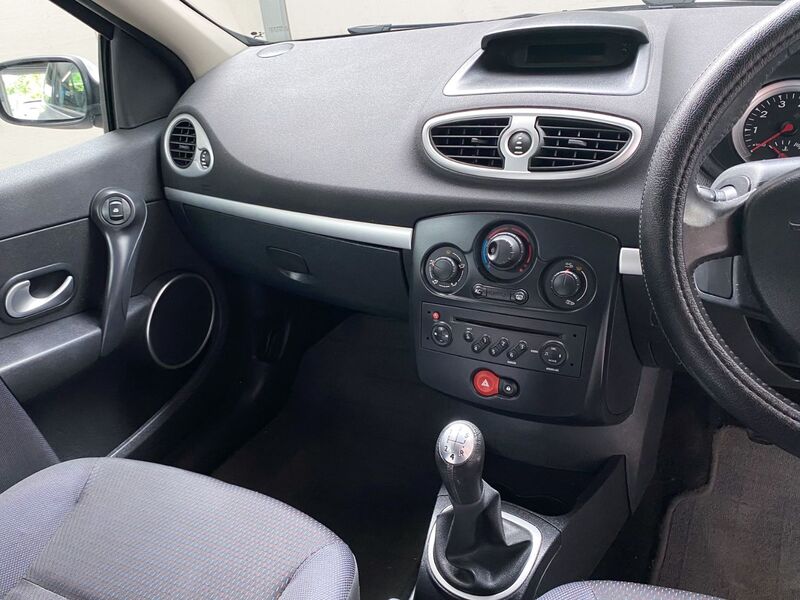 RENAULT CLIO
