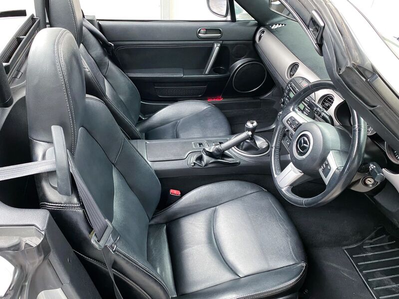 MAZDA MX-5