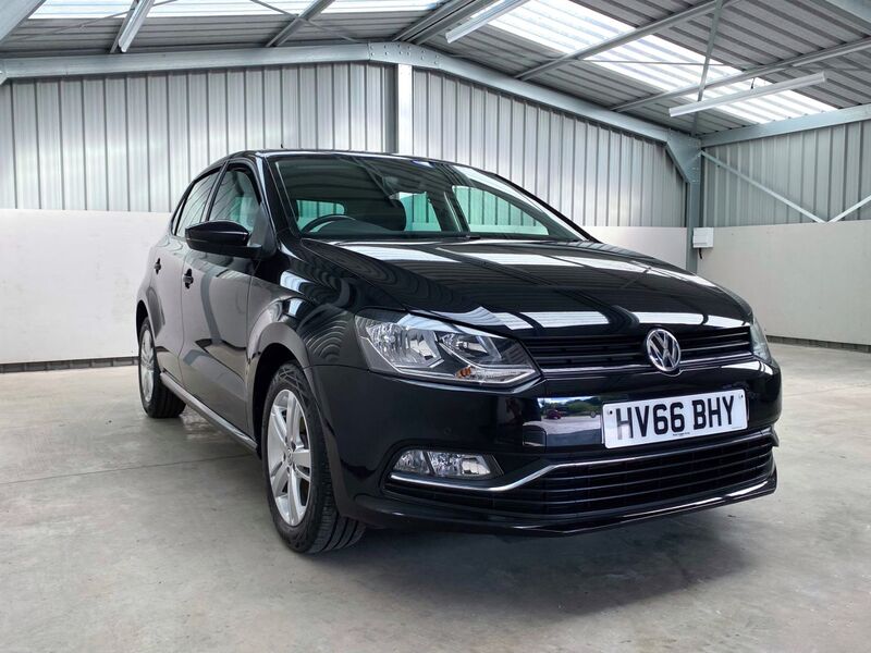 VOLKSWAGEN POLO