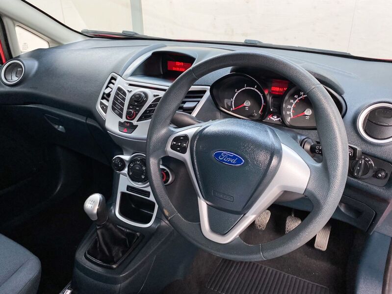 FORD FIESTA