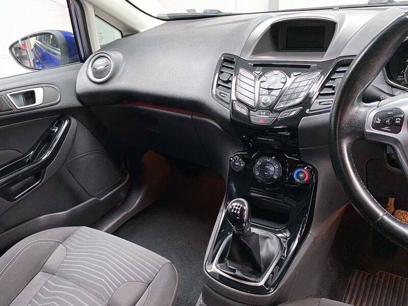 FORD FIESTA
