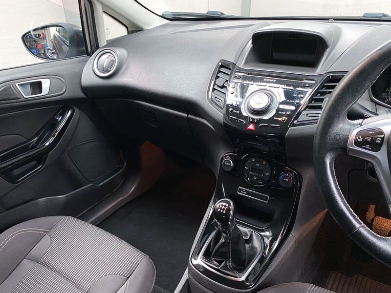 FORD FIESTA