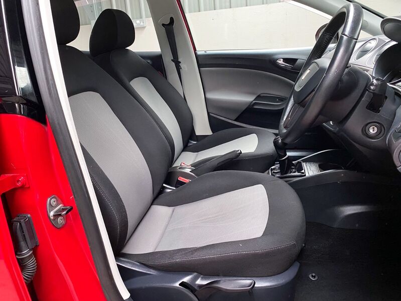 SEAT IBIZA