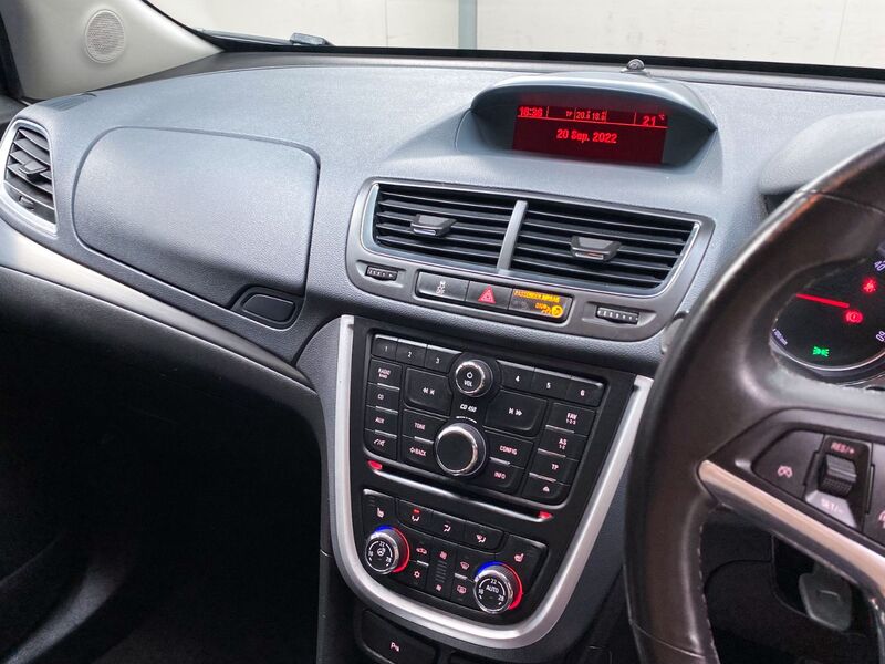 VAUXHALL MOKKA