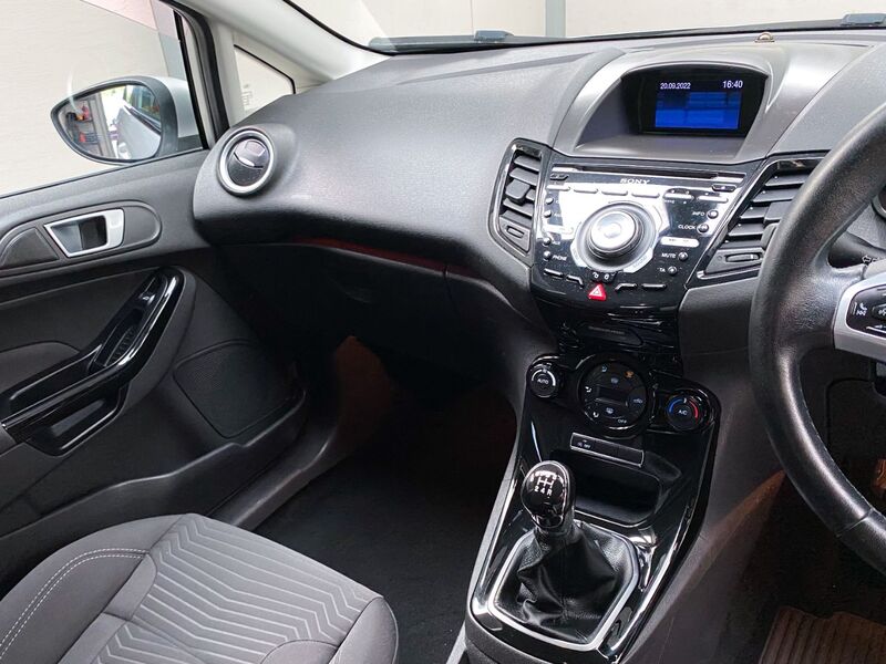 FORD FIESTA