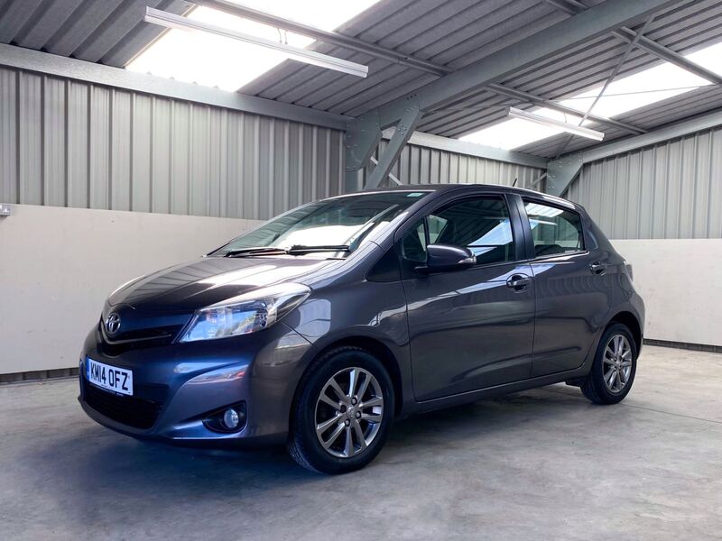 TOYOTA YARIS