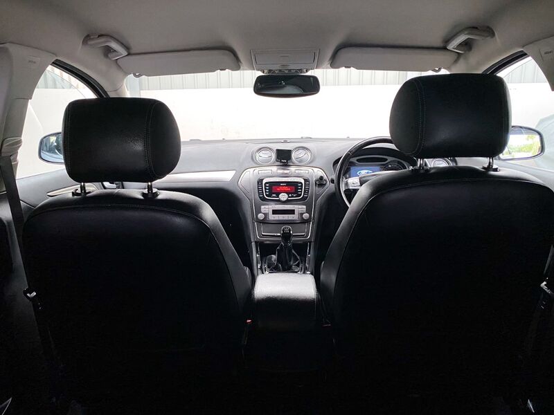 FORD MONDEO
