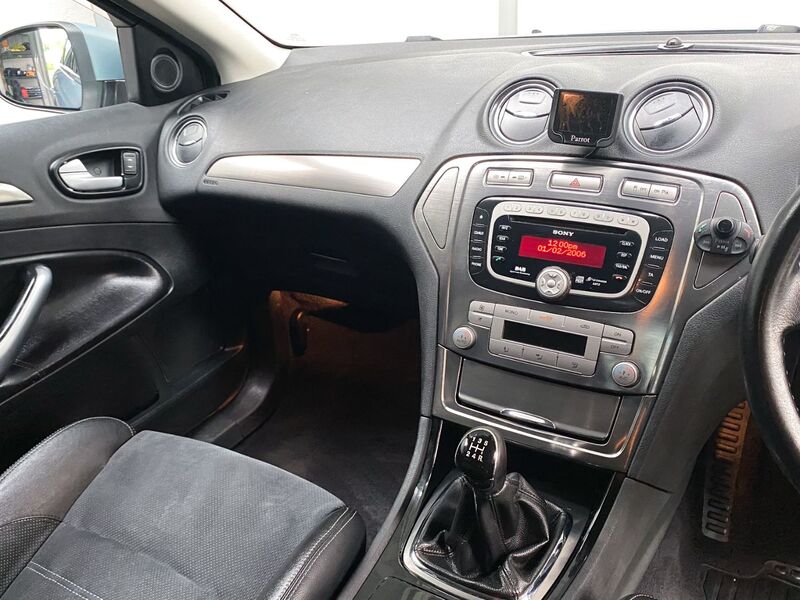 FORD MONDEO