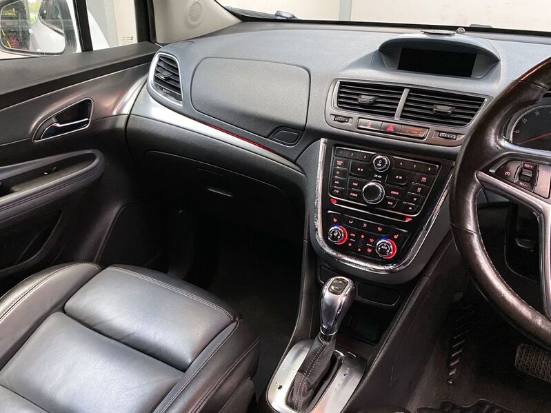 VAUXHALL MOKKA