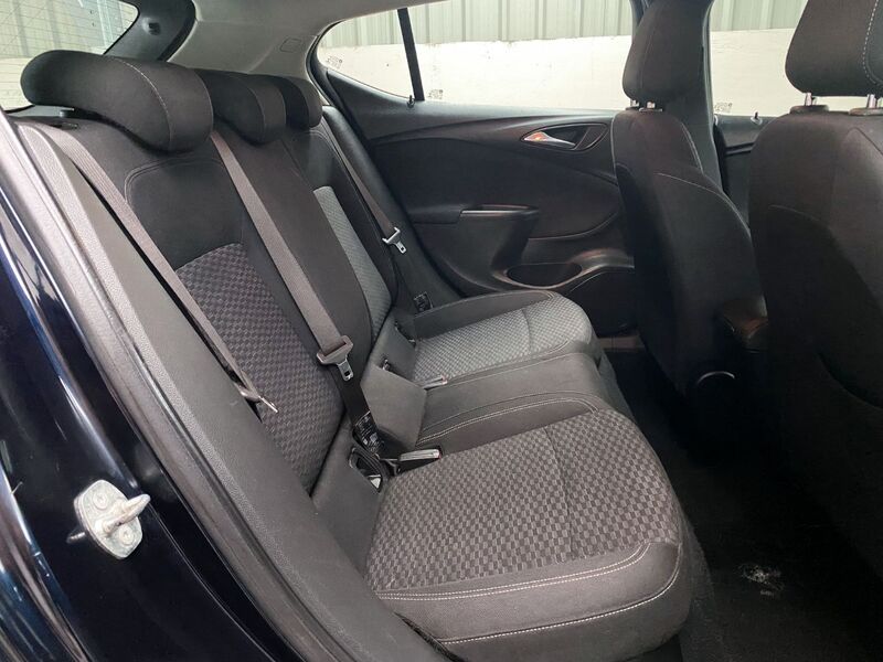 VAUXHALL ASTRA