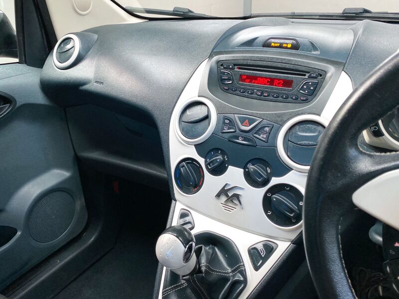 FORD KA
