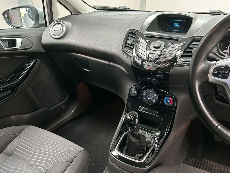 FORD FIESTA