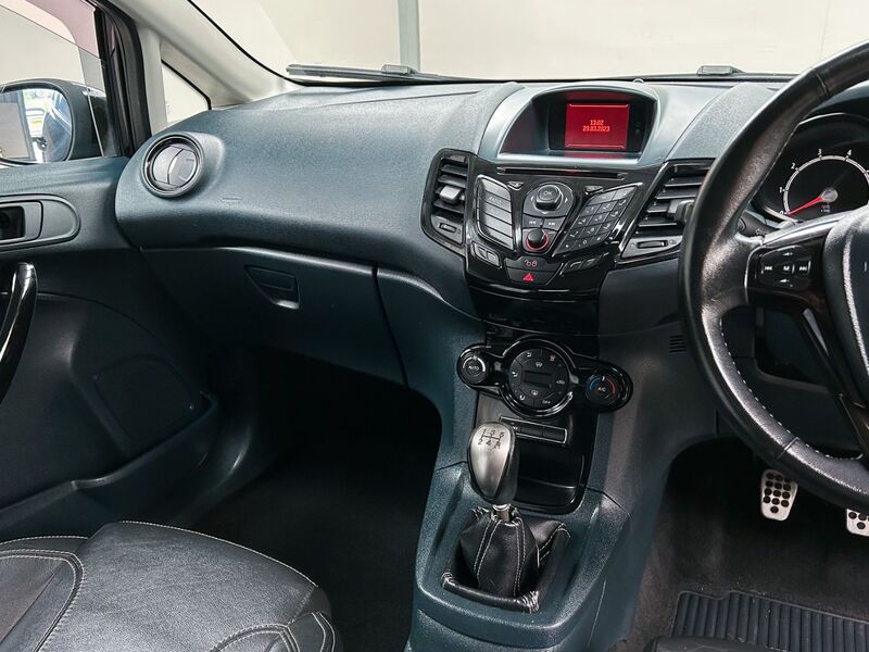 FORD FIESTA