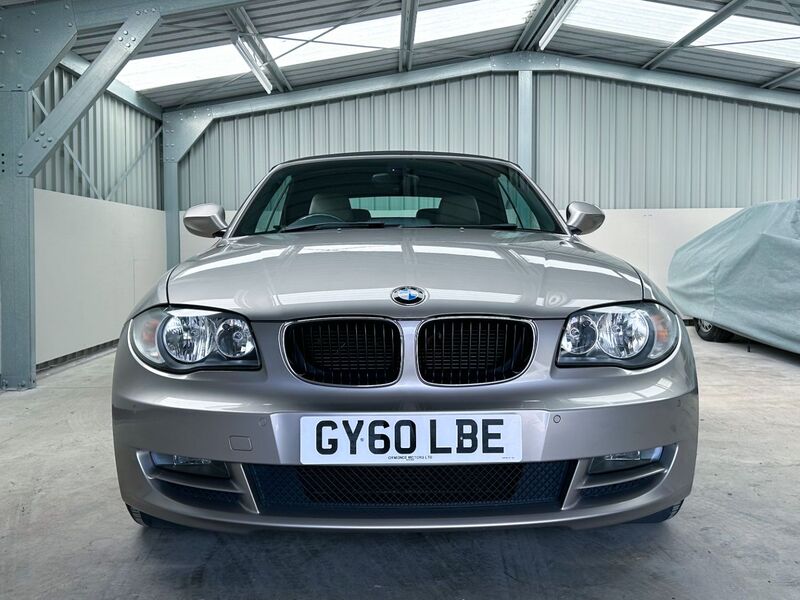 BMW 1 SERIES