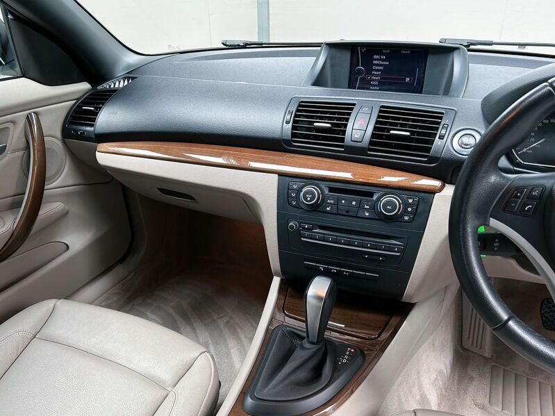 BMW 1 SERIES