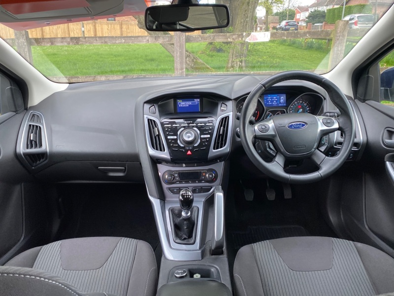 FORD FOCUS