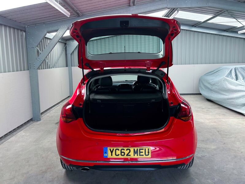 VAUXHALL ASTRA