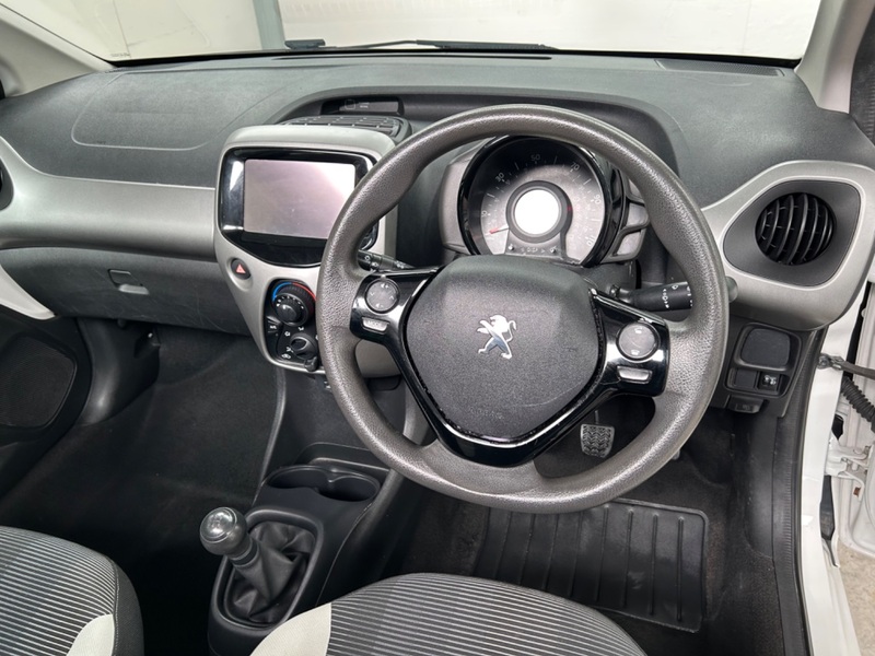 PEUGEOT 108