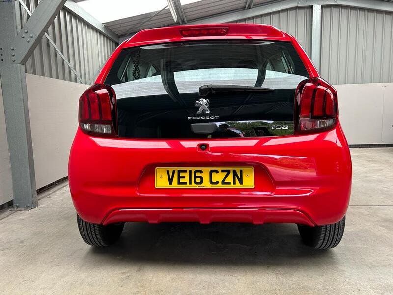PEUGEOT 108